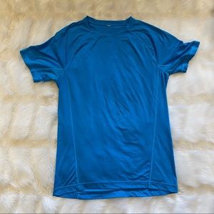 Large men’s lululemon like new t shirt blue